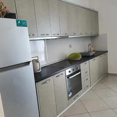 Orikum Apartments Апартаменты